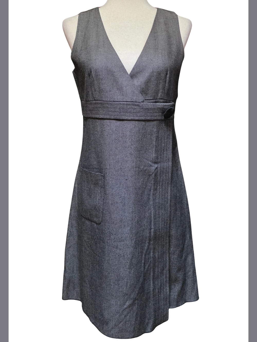 Anne Sui for Anthropologie Grey V Neck Sleeveless Sheath Dress